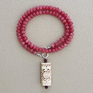 ROSY PINK JADE NECKLACE W/ CARVED ASIAN DROP--16"